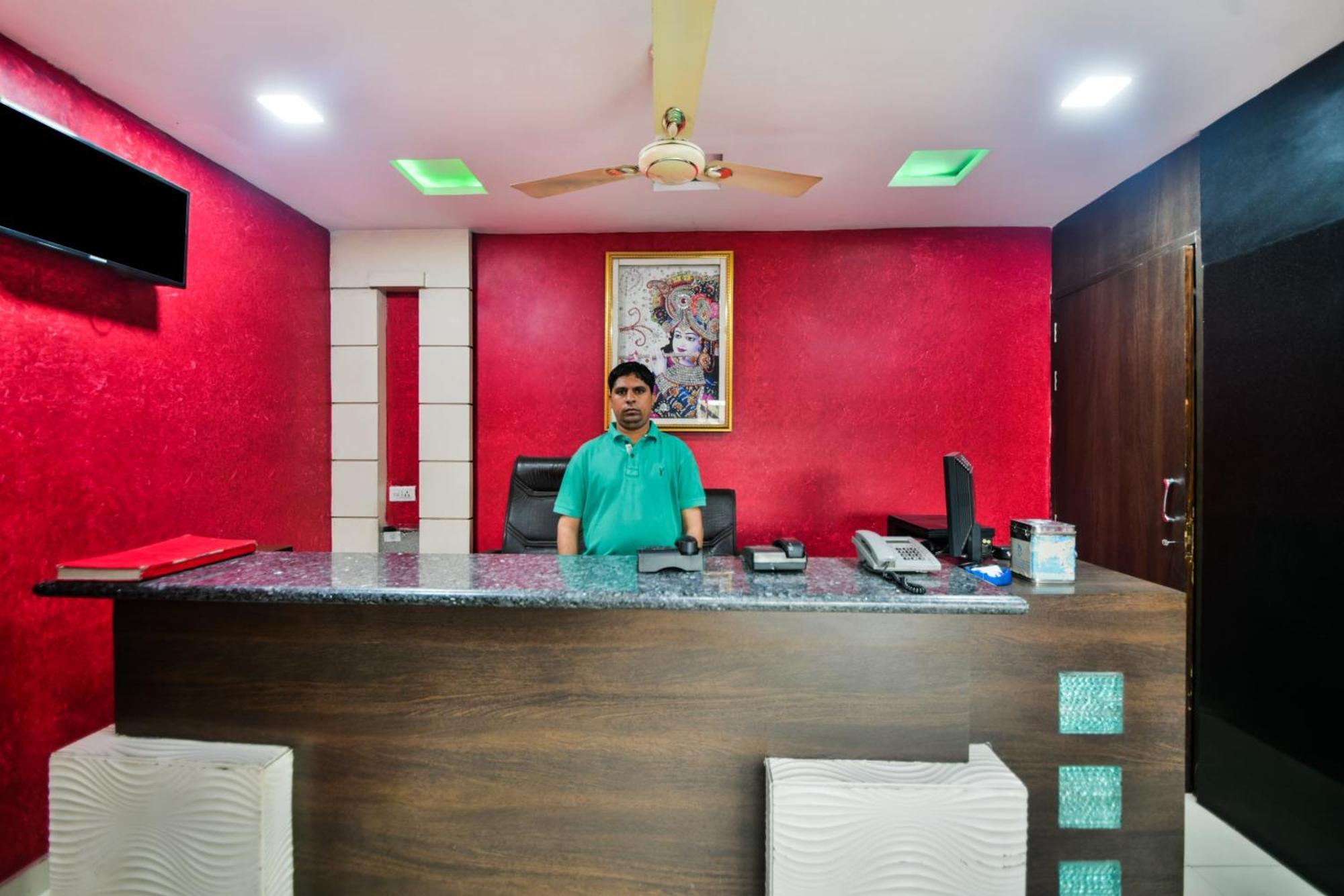 Oyo Hotel Ajanta Hamirgarh Екстер'єр фото