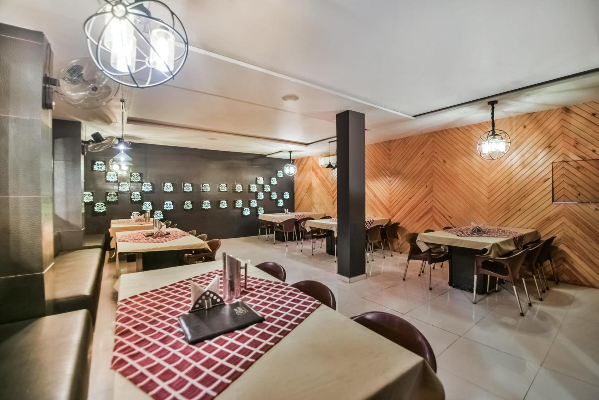 Oyo Hotel Ajanta Hamirgarh Екстер'єр фото