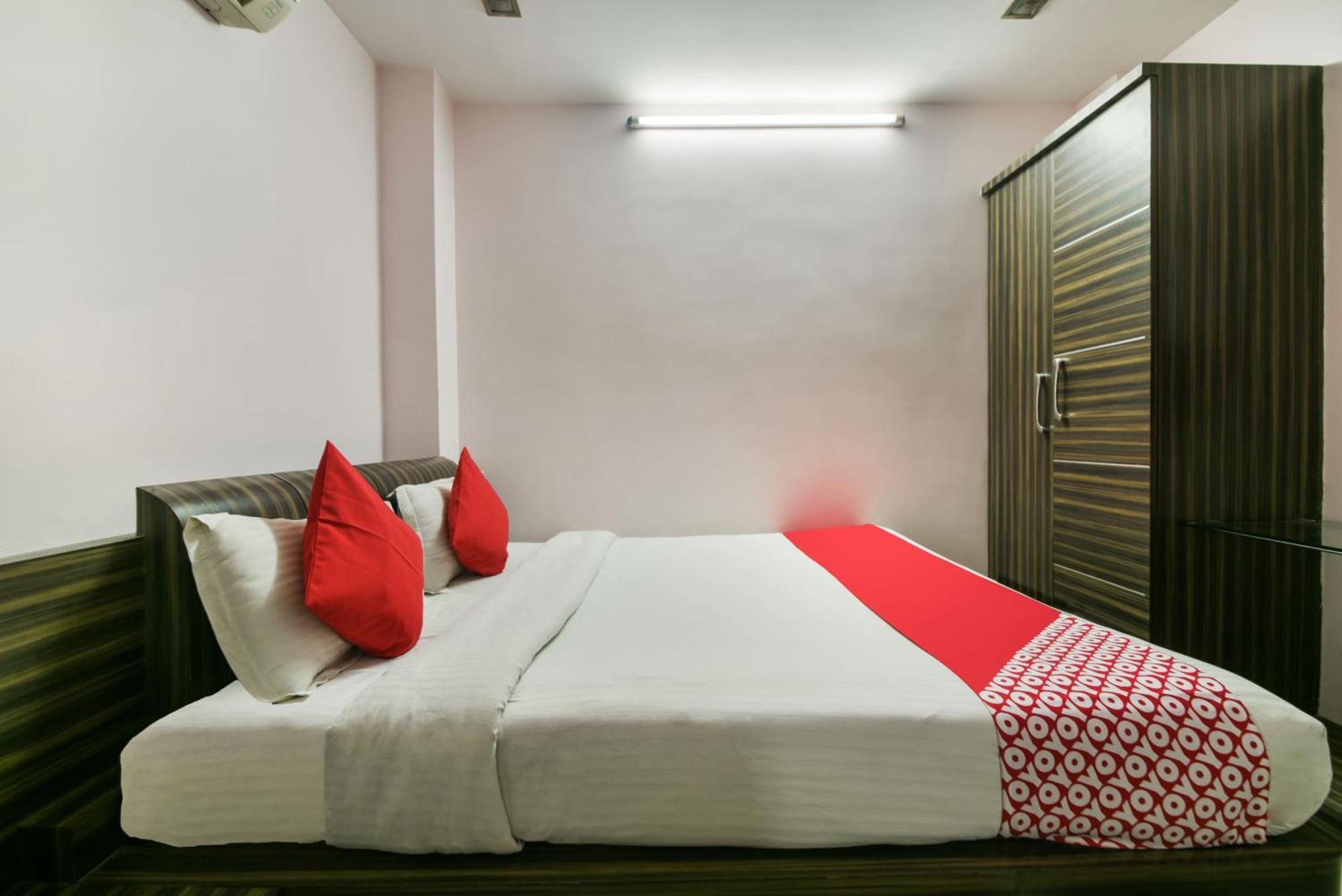Oyo Hotel Ajanta Hamirgarh Екстер'єр фото