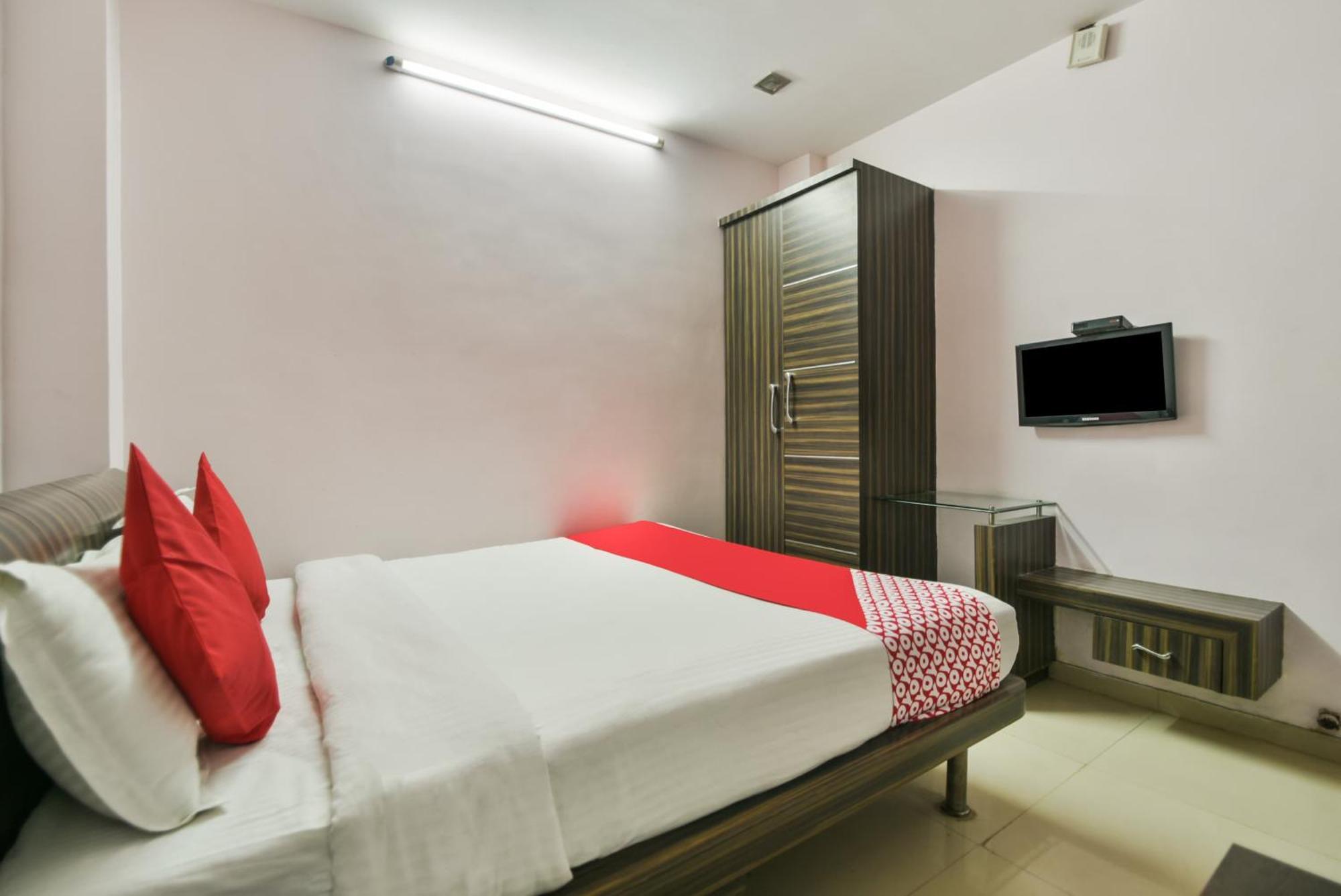 Oyo Hotel Ajanta Hamirgarh Екстер'єр фото
