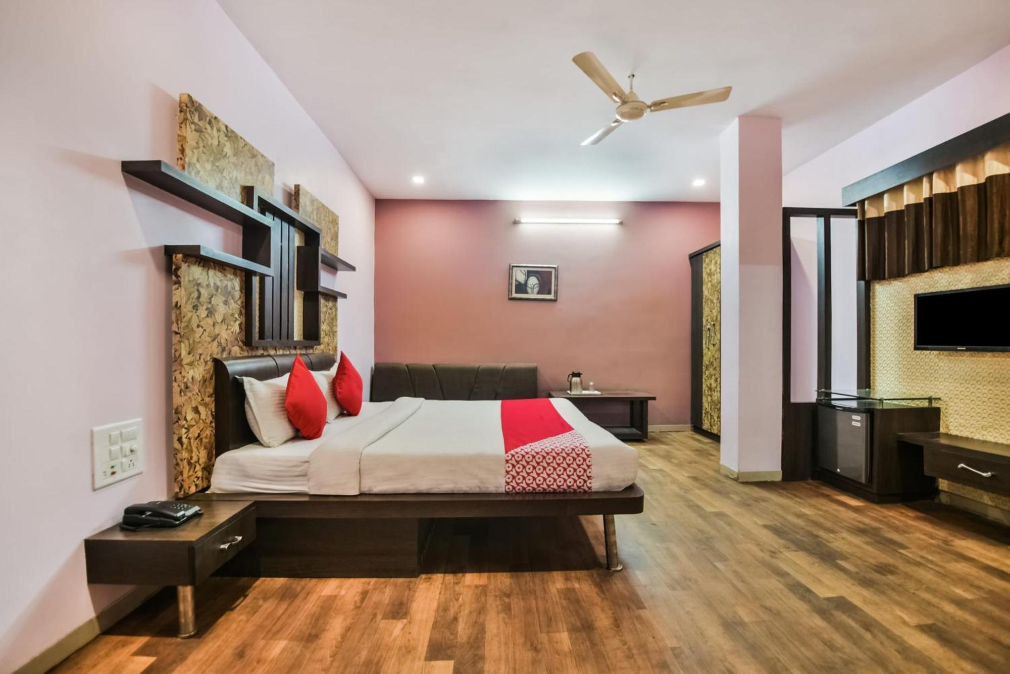 Oyo Hotel Ajanta Hamirgarh Екстер'єр фото