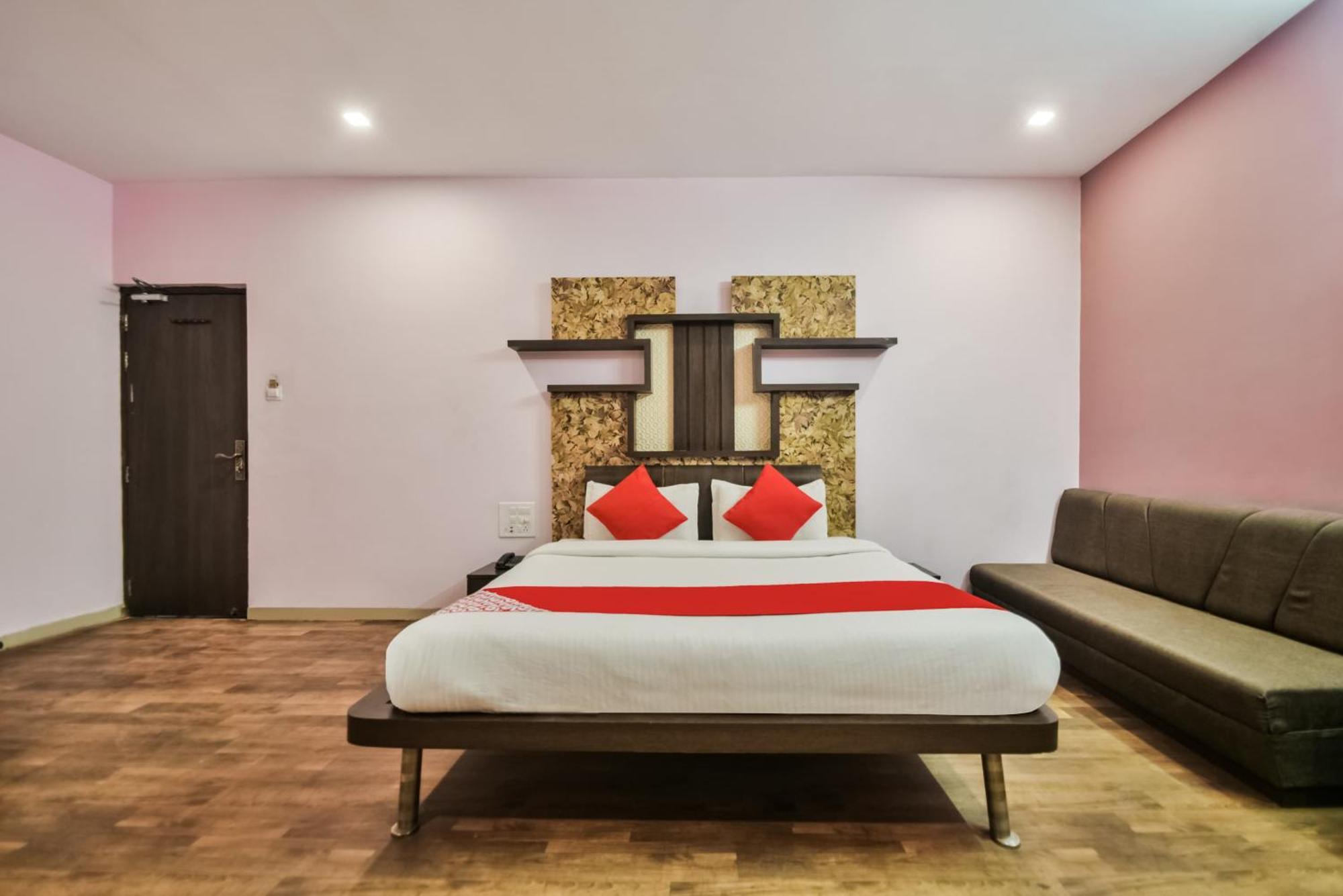 Oyo Hotel Ajanta Hamirgarh Екстер'єр фото