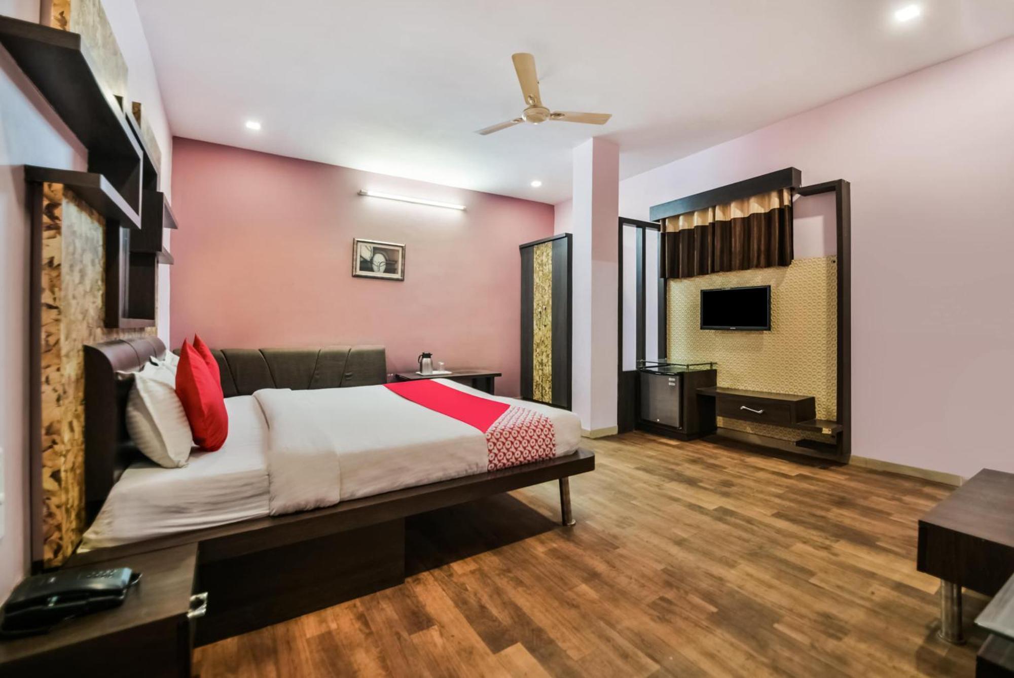 Oyo Hotel Ajanta Hamirgarh Екстер'єр фото